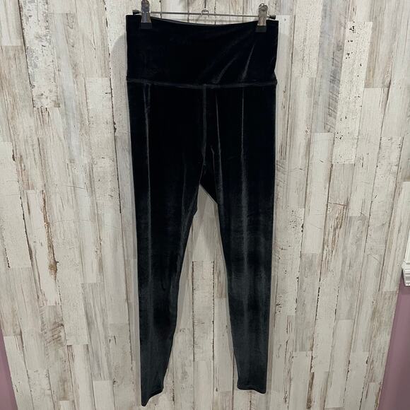 Beyond Yoga Velvet Motion High Waisted Midi Legging Black Womens Size Medium - Picture 1 of 7